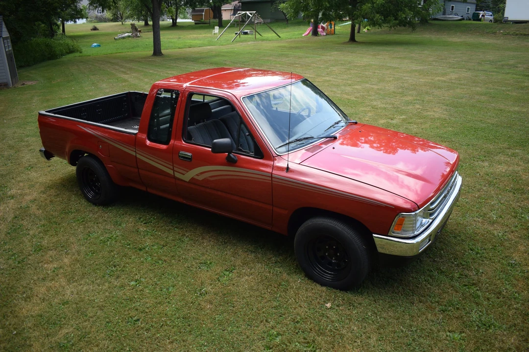 1989 Toyota Hilux 5th Gen - Image 13 of 31