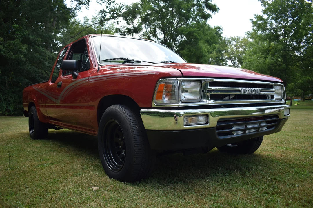 1989 Toyota Hilux 5th Gen - Image 11 of 31