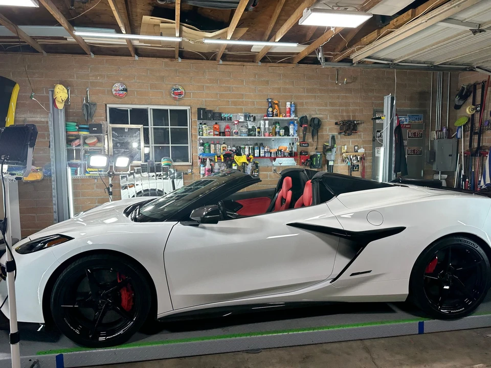2025 Chevrolet Corvette C8 E-Ray - Image 5 of 6