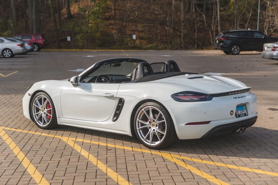 2021 Porsche 718 Boxster S - Image 9 of 14
