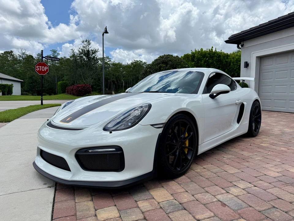 2016 Porsche 981 Cayman GT4 - Image 7 of 20