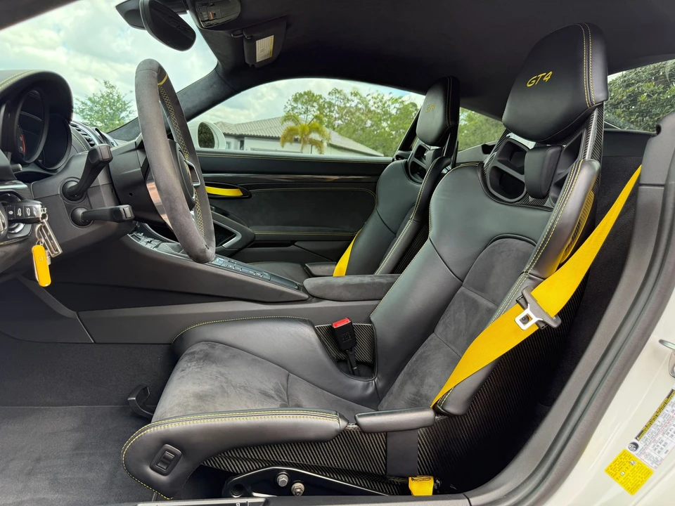 2016 Porsche 981 Cayman GT4 - Image 15 of 20
