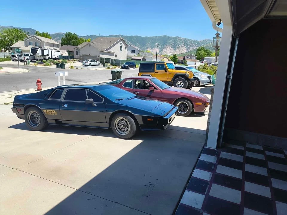 Lotus Esprit Series 3 & Turbo - Image 10 of 10