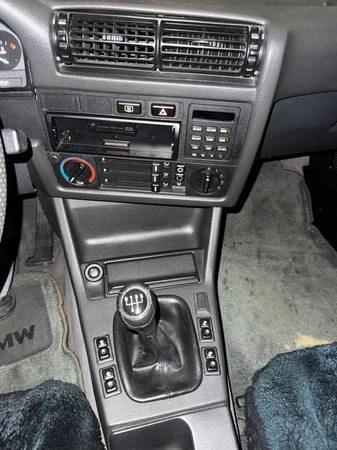 1989 BMW E30 3 Series - Image 13 of 19