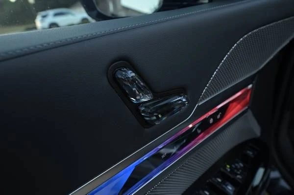2023 BMW G70 7 Series - Image 13 of 21