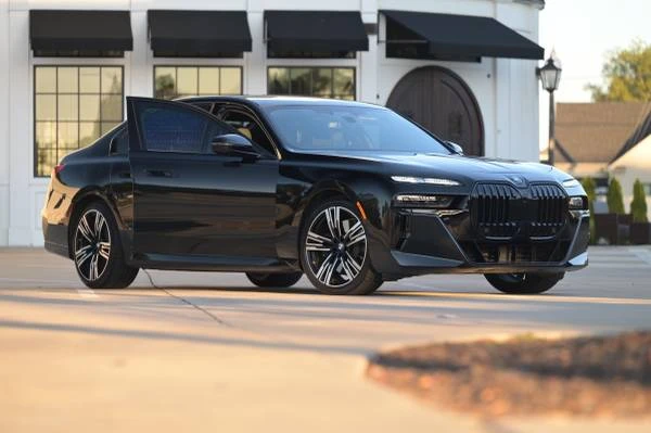 2023 BMW G70 7 Series - Image 3 of 21