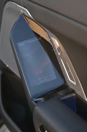 2023 BMW G70 7 Series - Image 19 of 21