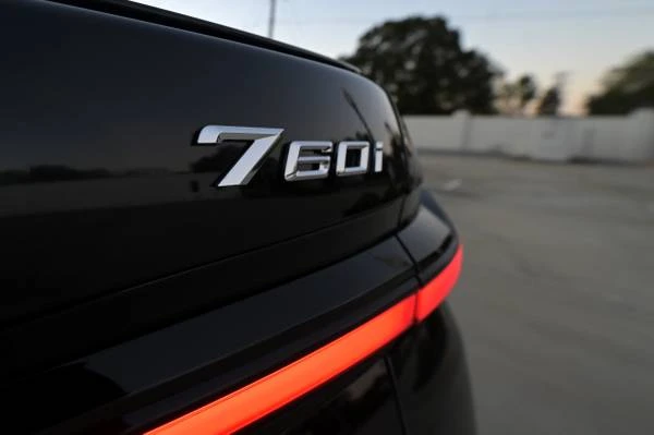 2023 BMW G70 7 Series - Image 17 of 21