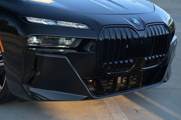 2023 BMW G70 7 Series - Image 6 of 21