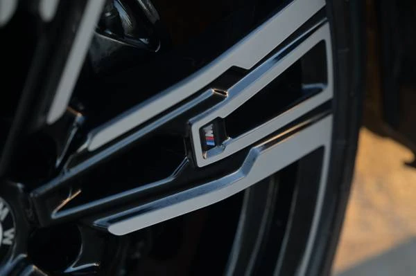 2023 BMW G70 7 Series - Image 12 of 21
