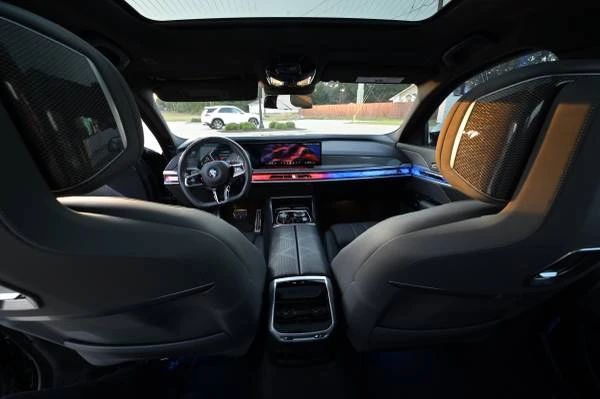 2023 BMW G70 7 Series - Image 20 of 21