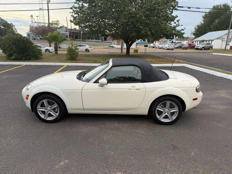 2006 Mazda NC MX-5 Miata - Image 4 of 17