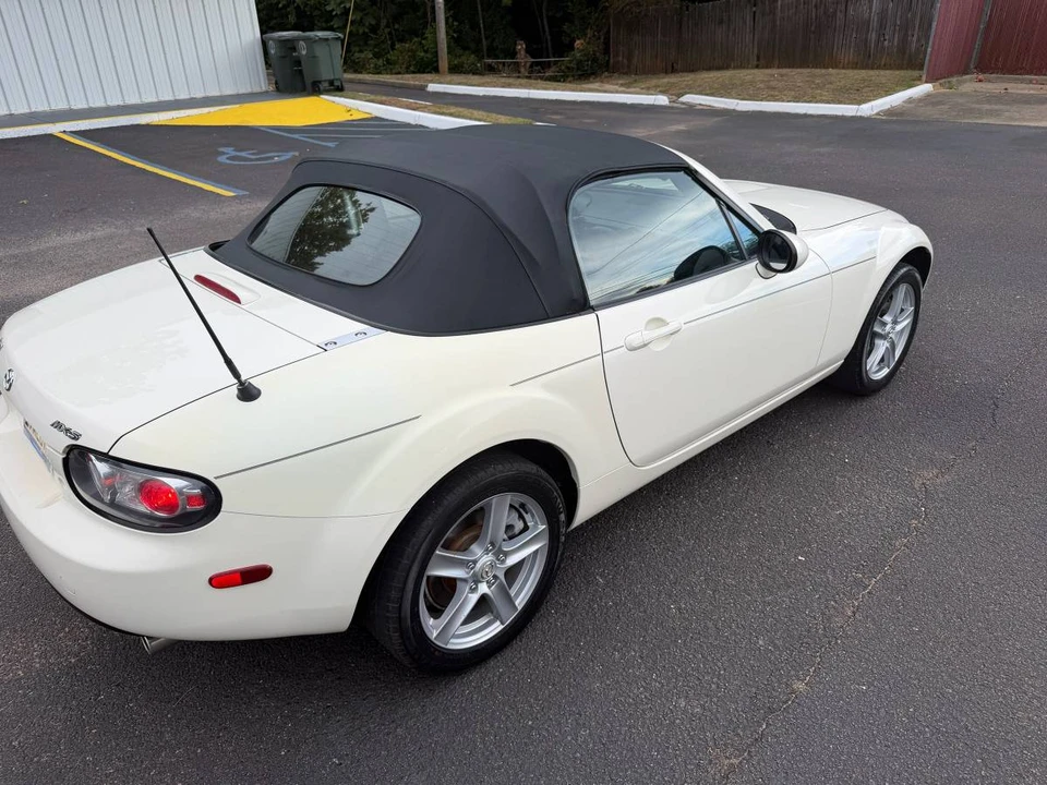 2006 Mazda NC MX-5 Miata - Image 7 of 17