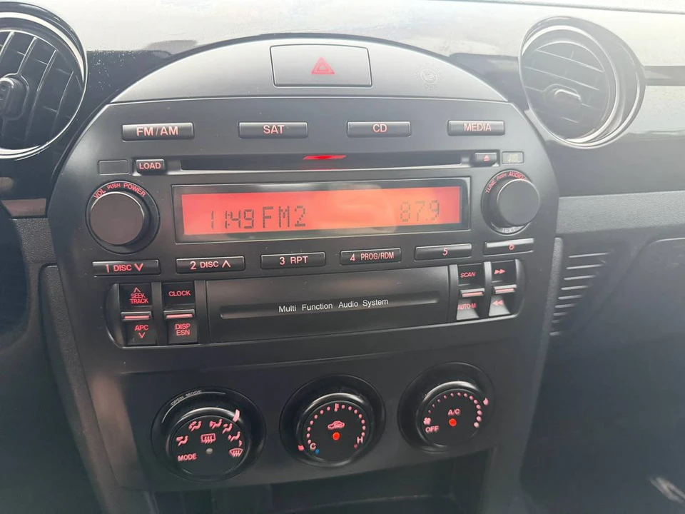 2006 Mazda NC MX-5 Miata - Image 16 of 17