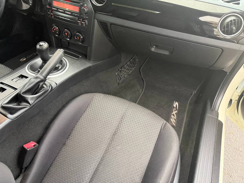 2006 Mazda NC MX-5 Miata - Image 10 of 17
