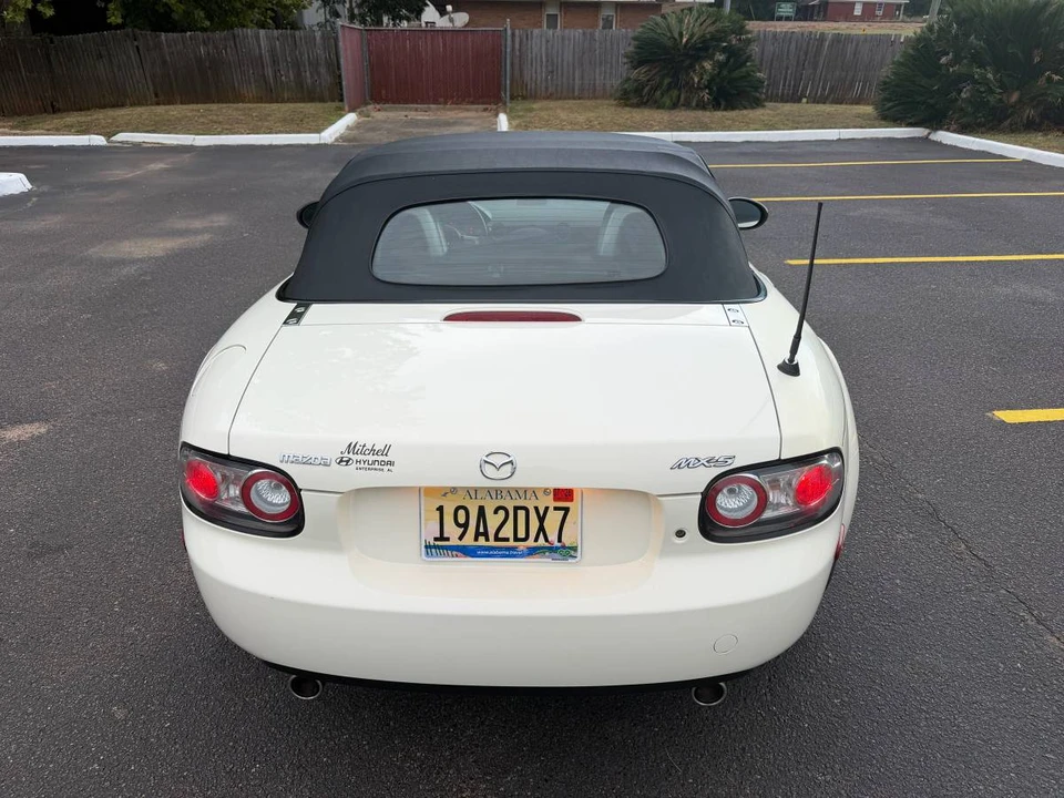 2006 Mazda NC MX-5 Miata - Image 5 of 17