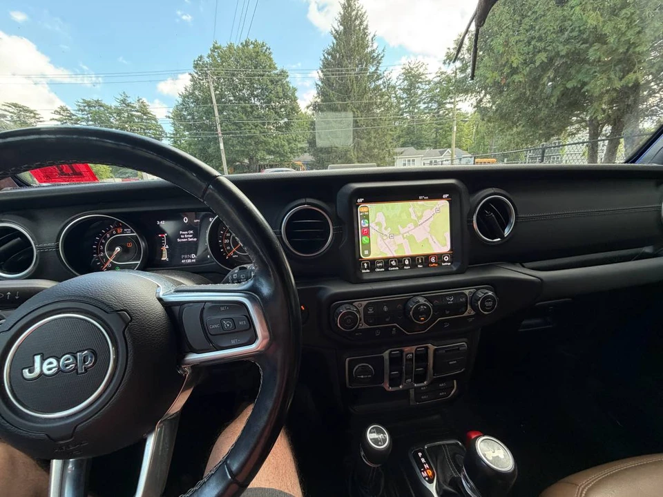 2020 Jeep JL Wrangler - Image 4 of 5