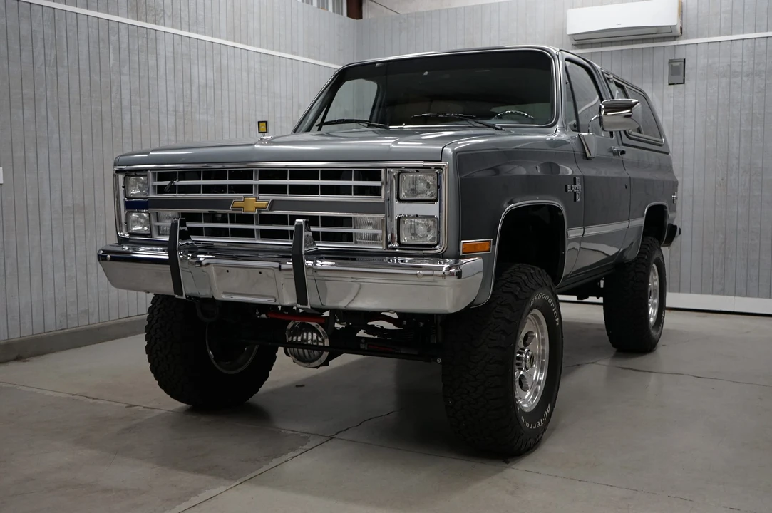 1987 Chevrolet K5 Blazer 2nd Gen - Image 6 of 31