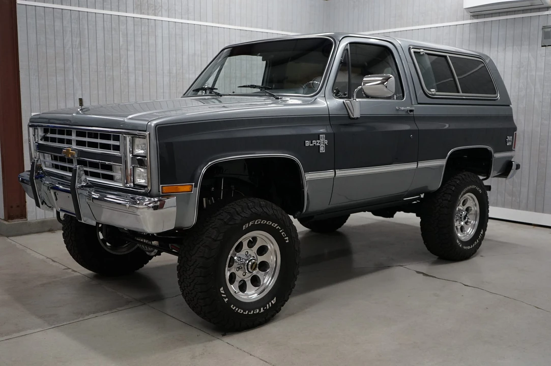 1987 Chevrolet K5 Blazer 2nd Gen - Image 3 of 31