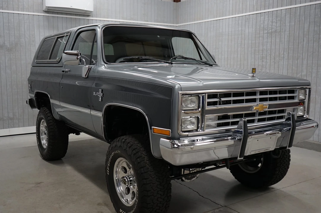 1987 Chevrolet K5 Blazer 2nd Gen - Image 15 of 31