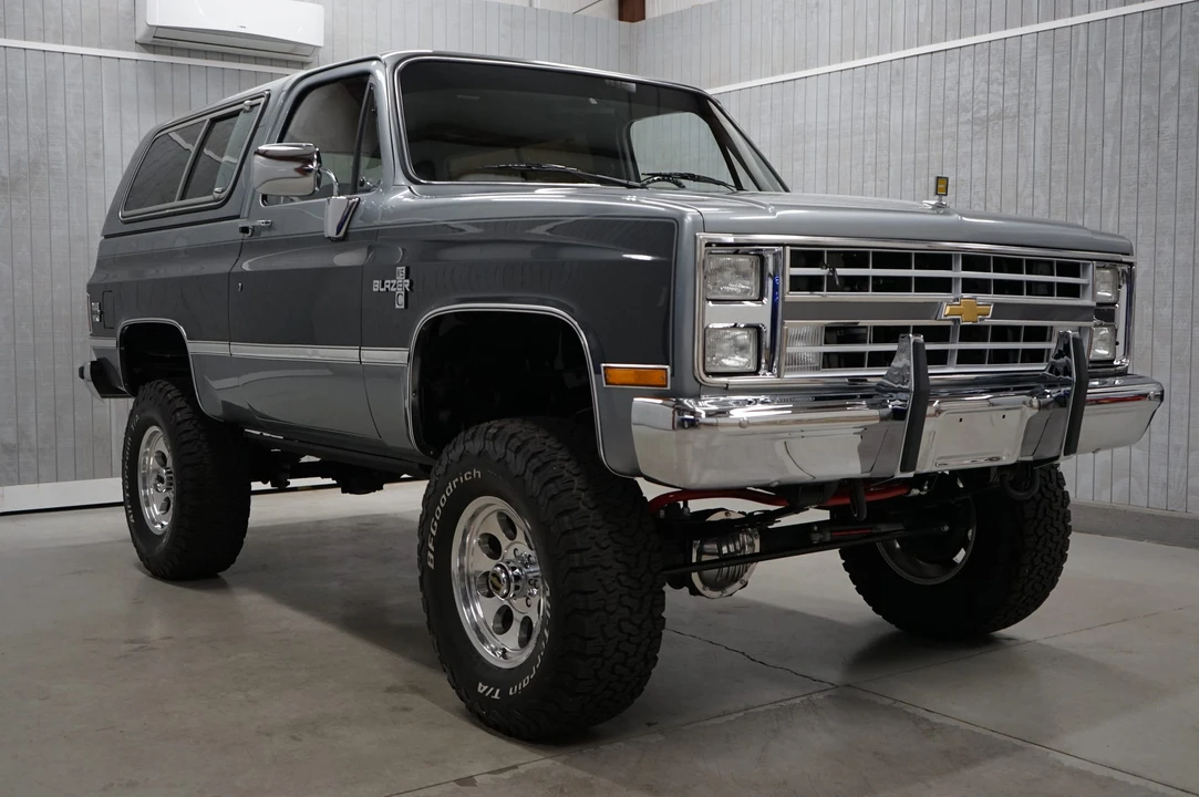 1987 Chevrolet K5 Blazer 2nd Gen - Image 17 of 31
