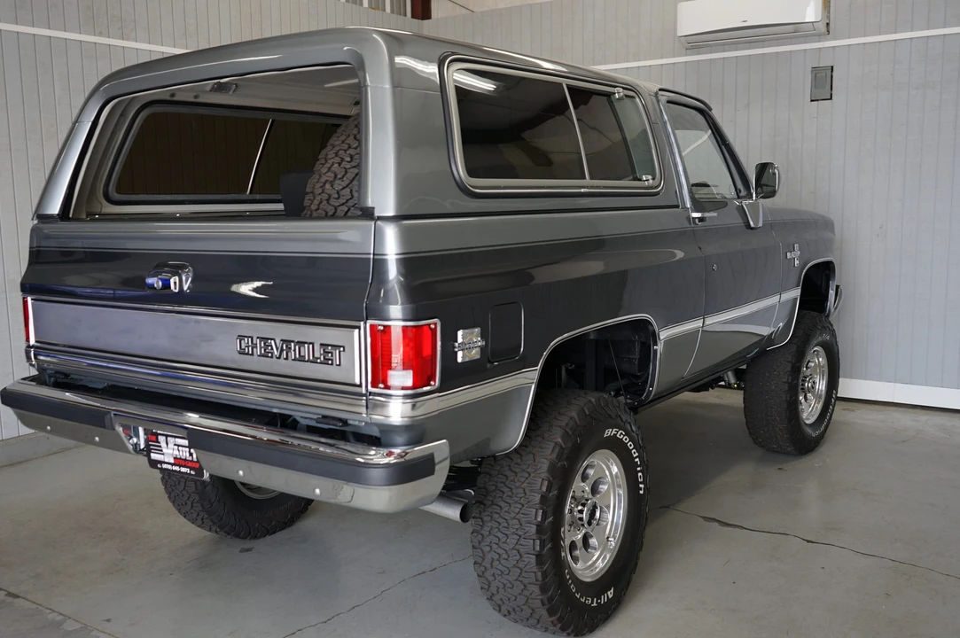 1987 Chevrolet K5 Blazer 2nd Gen - Image 23 of 31