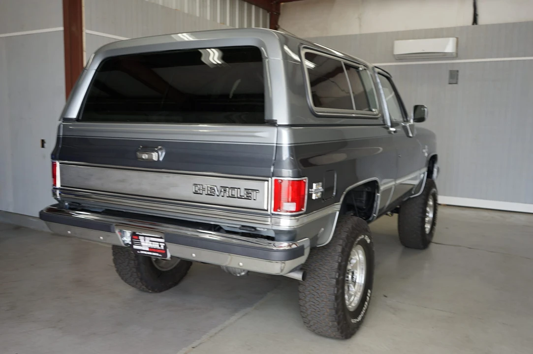 1987 Chevrolet K5 Blazer 2nd Gen - Image 24 of 31