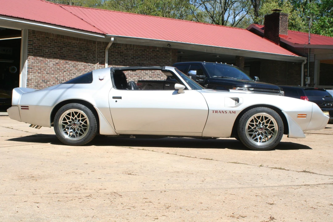 1981 Pontiac Firebird Trans Am 2nd Gen - Image 8 of 31