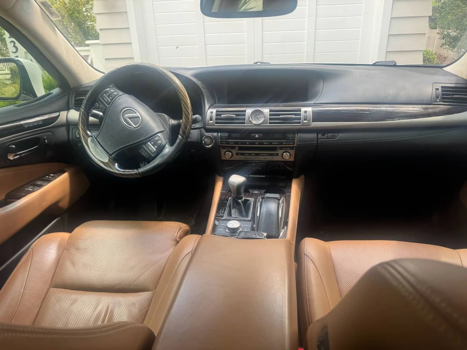 2017 Lexus LS 4th Gen - Image 5 of 5