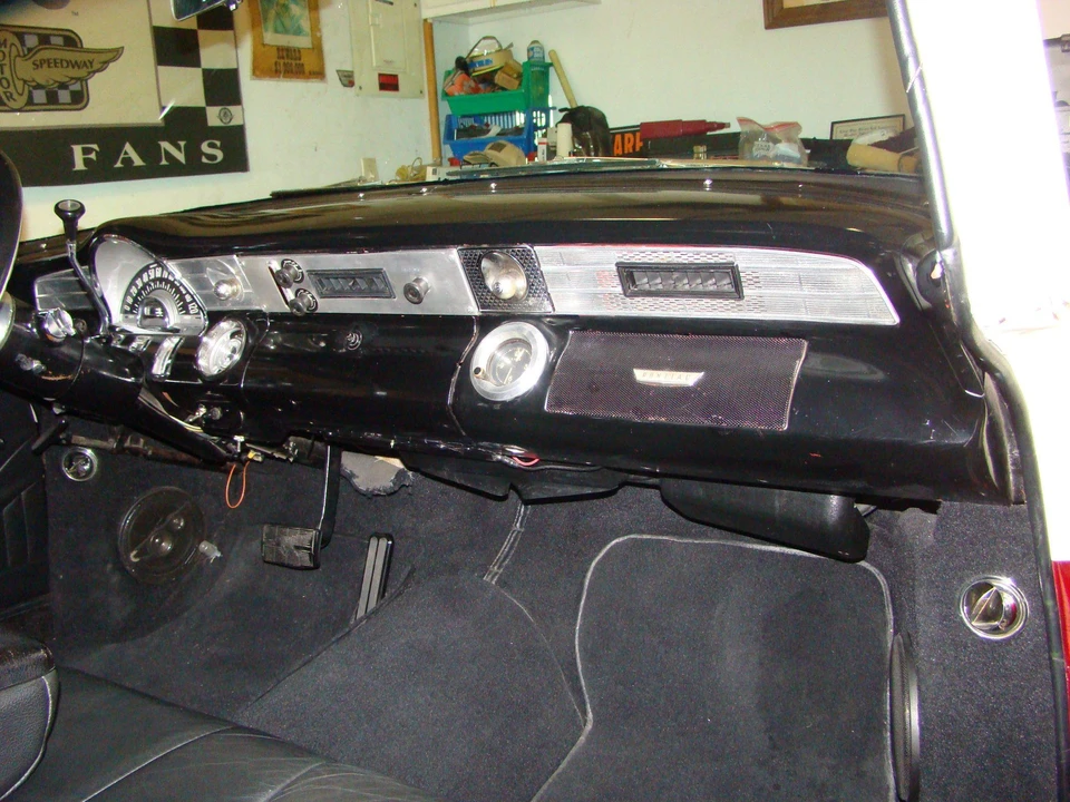 1956 Pontiac Chieftain - Image 13 of 31
