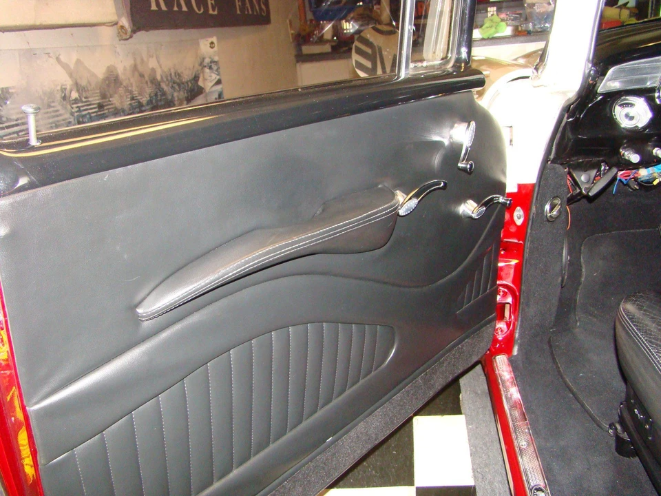 1956 Pontiac Chieftain - Image 9 of 31
