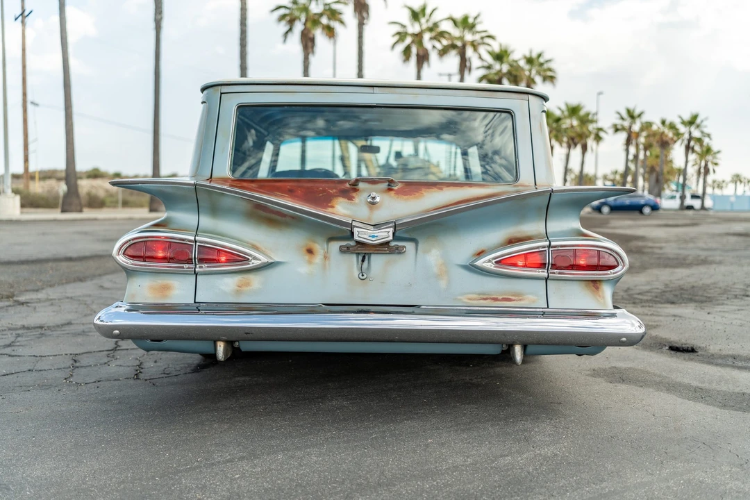 1959 Chevrolet Suburban 4th Gen - Image 8 of 31