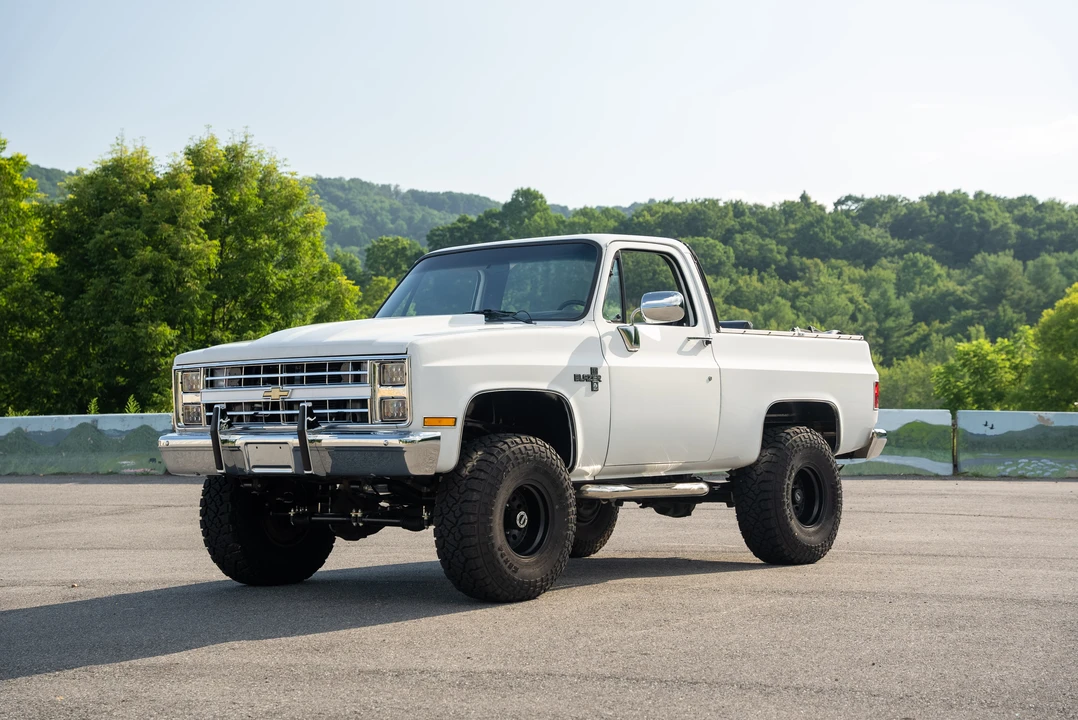 1985 Chevrolet Blazer - Image 2 of 31