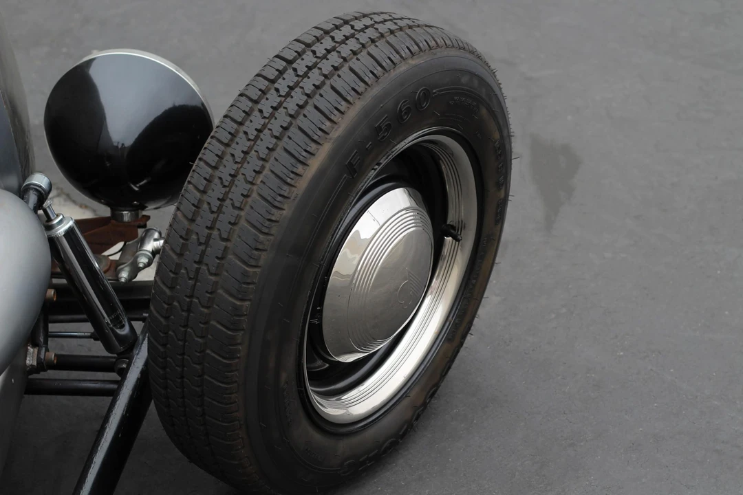 Ford Hot Rod - Image 23 of 31