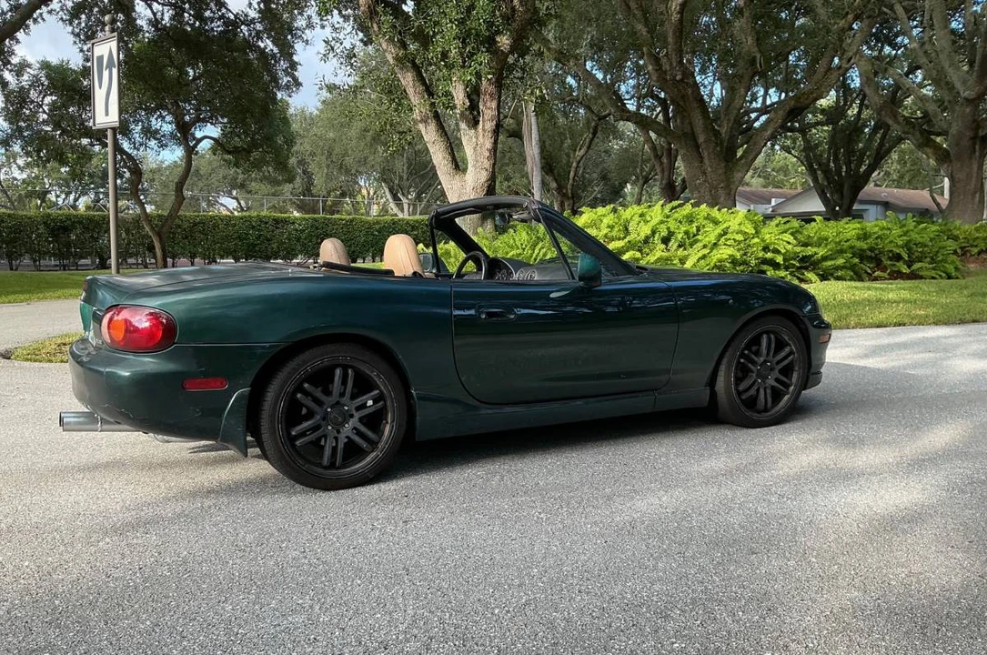 2000 Mazda NB MX-5 Miata - Image 5 of 8