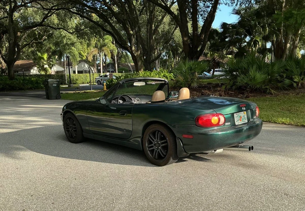 2000 Mazda NB MX-5 Miata - Image 2 of 8