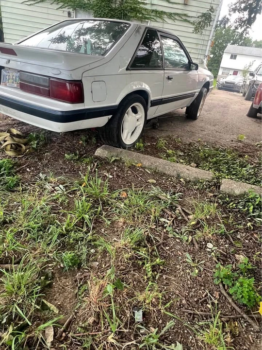 1991 Ford Mustang 3rd Gen - Image 2 of 9