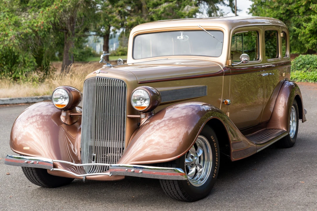 1934 Pontiac - Image 2 of 31