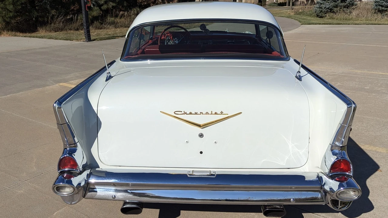 1957 Chevrolet Tri-Five Bel Air 2-Door Hardtop & Coupe - Image 14 of 31