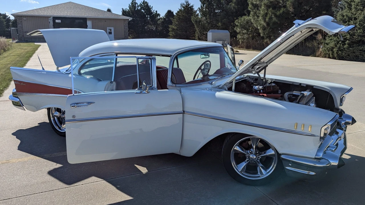 1957 Chevrolet Tri-Five Bel Air 2-Door Hardtop & Coupe - Image 29 of 31