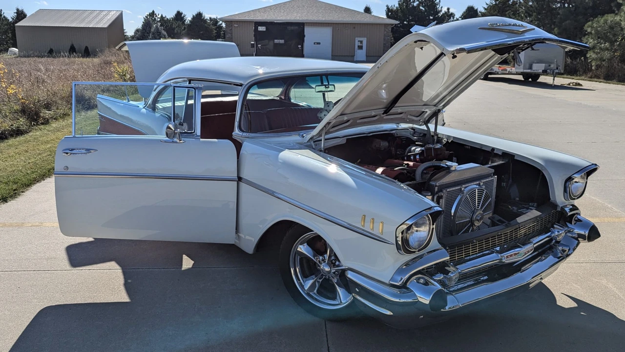 1957 Chevrolet Tri-Five Bel Air 2-Door Hardtop & Coupe - Image 28 of 31
