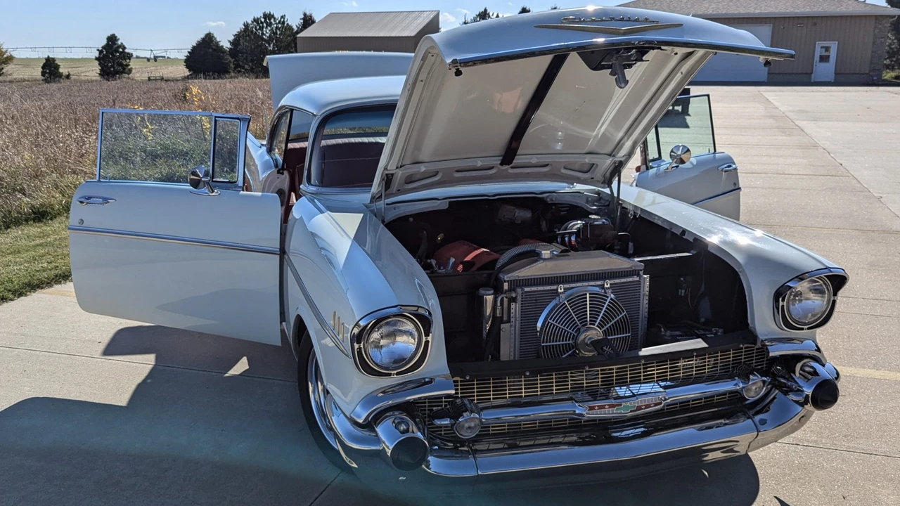 1957 Chevrolet Tri-Five Bel Air 2-Door Hardtop & Coupe - Image 27 of 31