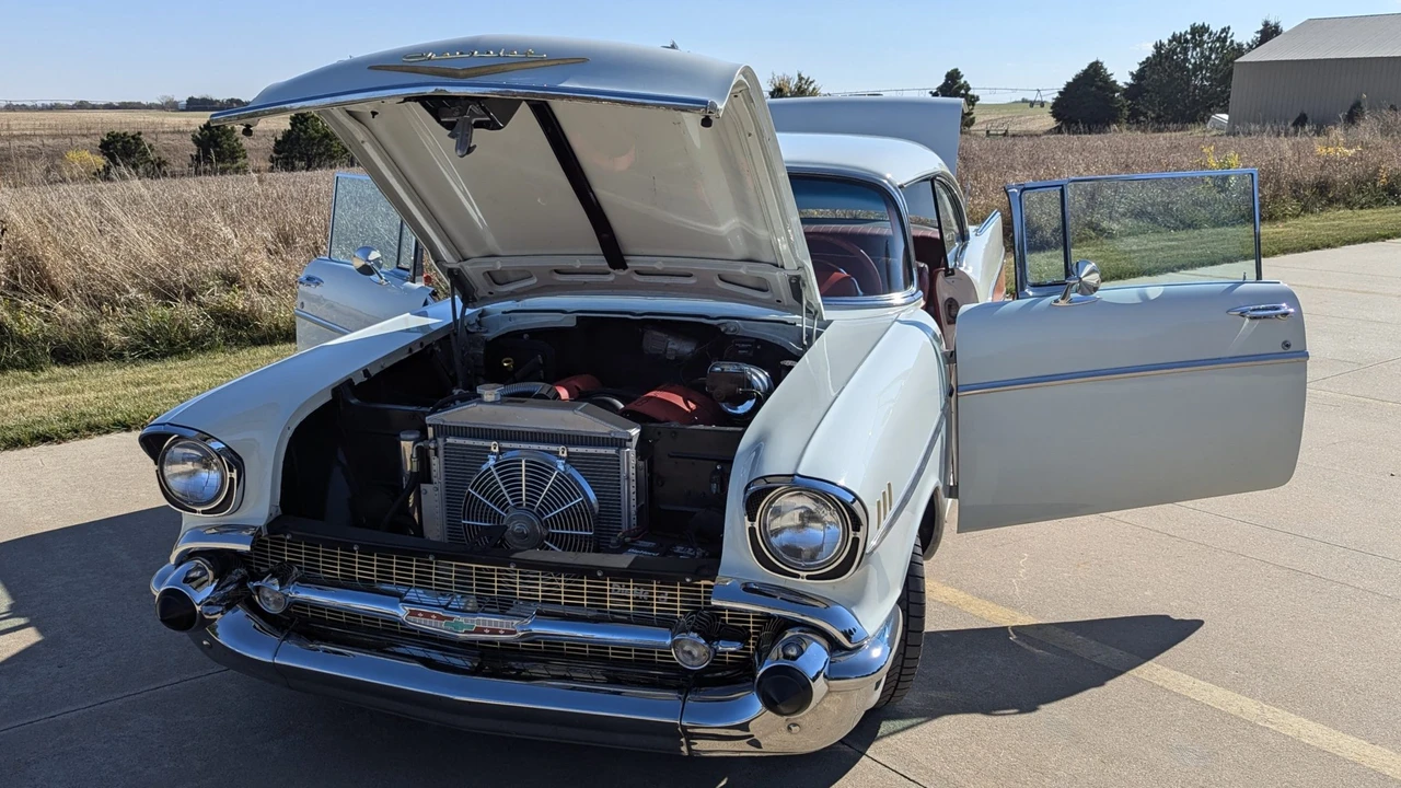 1957 Chevrolet Tri-Five Bel Air 2-Door Hardtop & Coupe - Image 25 of 31