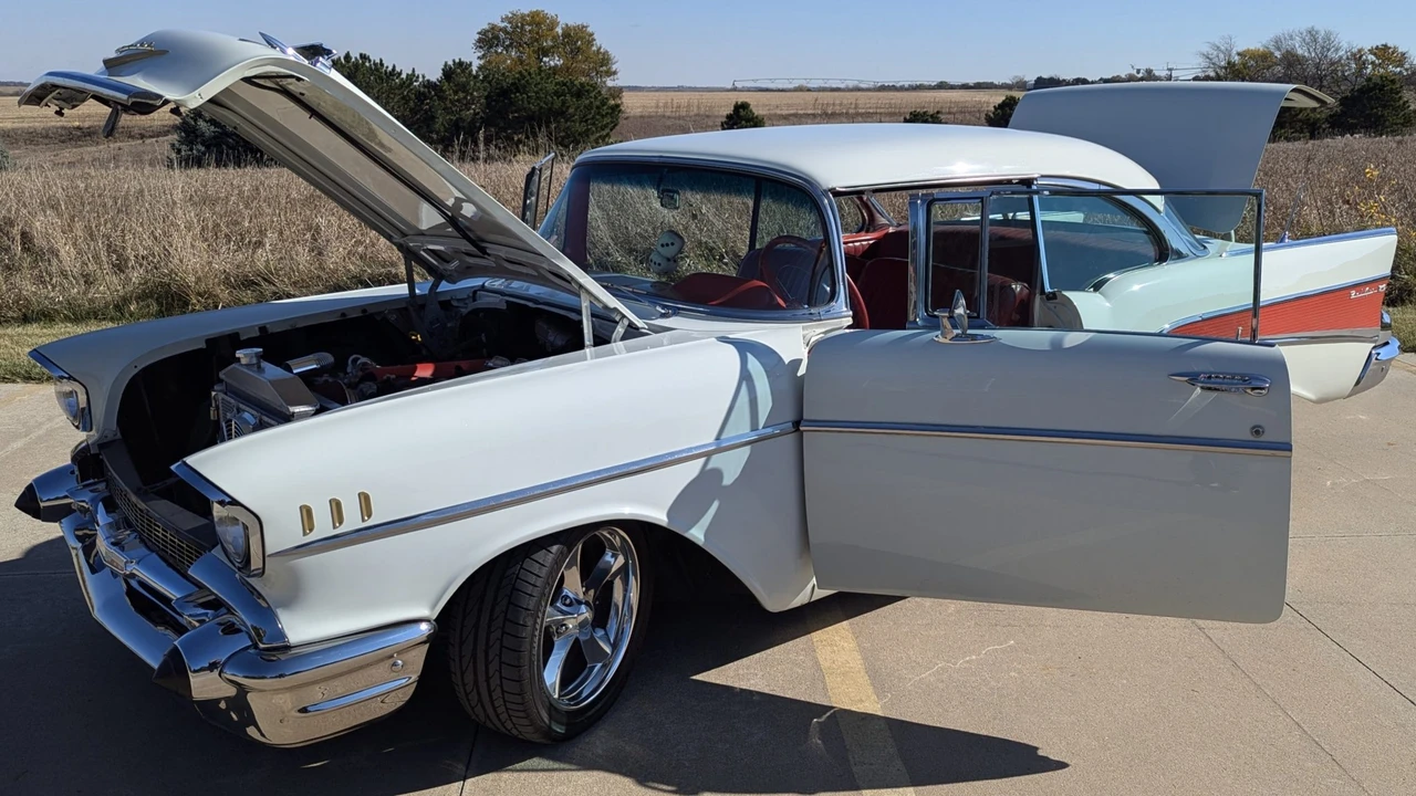 1957 Chevrolet Tri-Five Bel Air 2-Door Hardtop & Coupe - Image 23 of 31