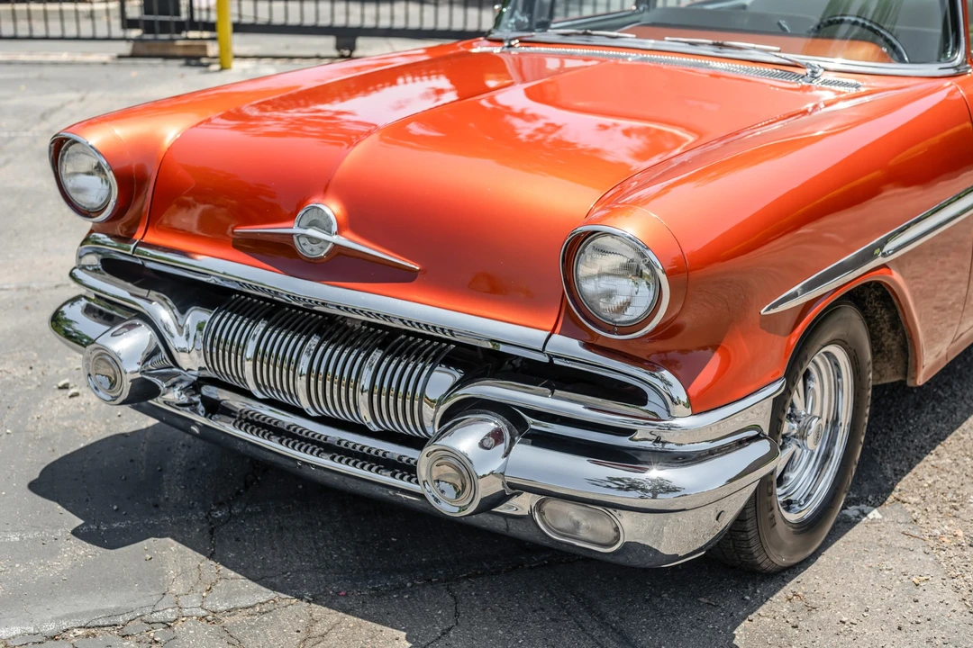 1957 Pontiac Chieftain - Image 12 of 31