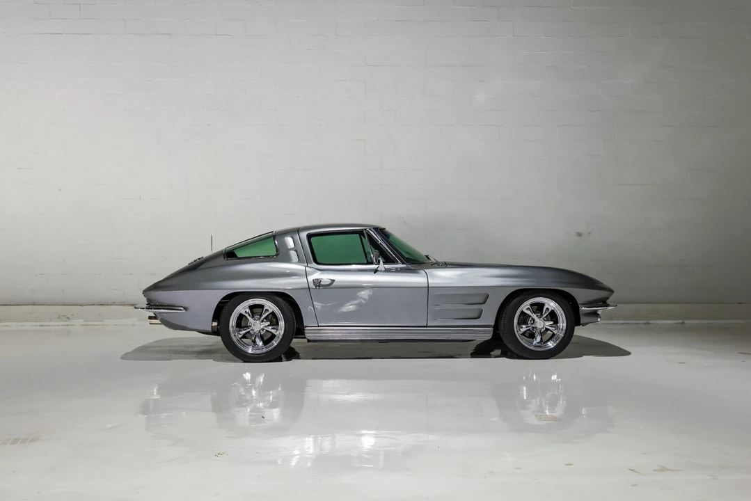 1963 Chevrolet Corvette C2 - Image 17 of 31