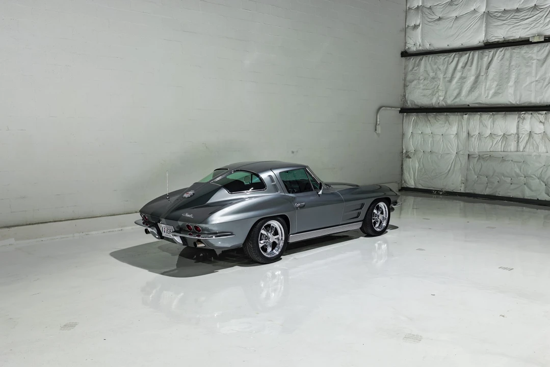 1963 Chevrolet Corvette C2 - Image 13 of 31