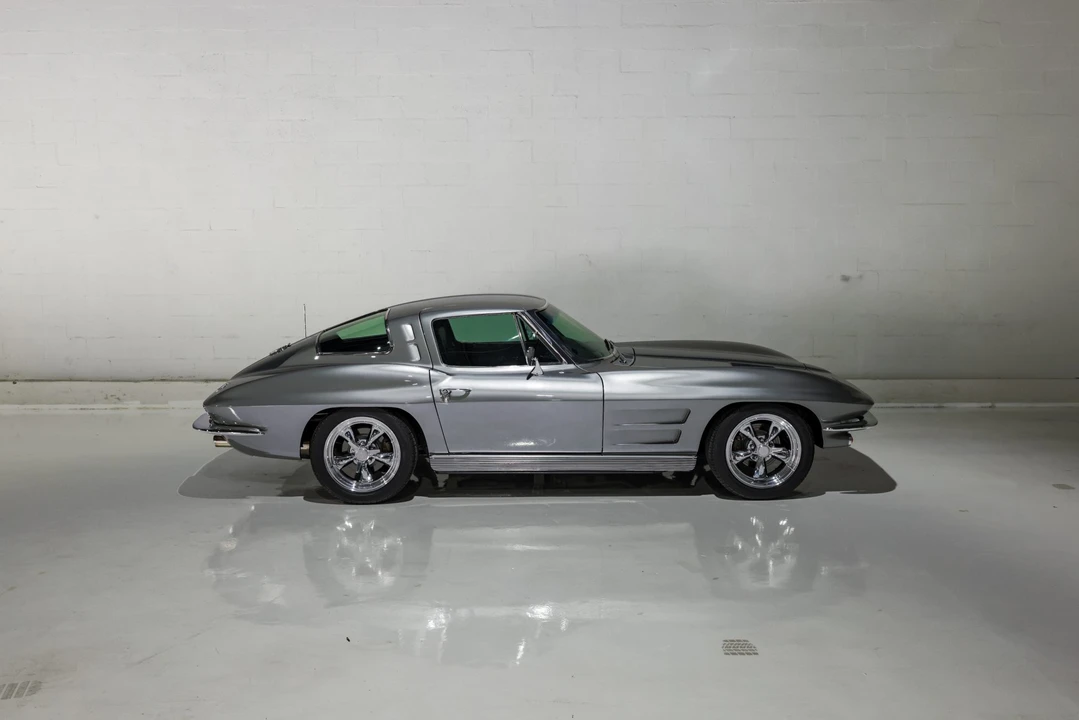 1963 Chevrolet Corvette C2 - Image 15 of 31