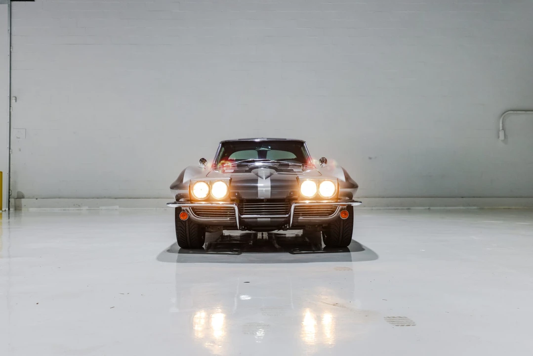 1963 Chevrolet Corvette C2 - Image 30 of 31