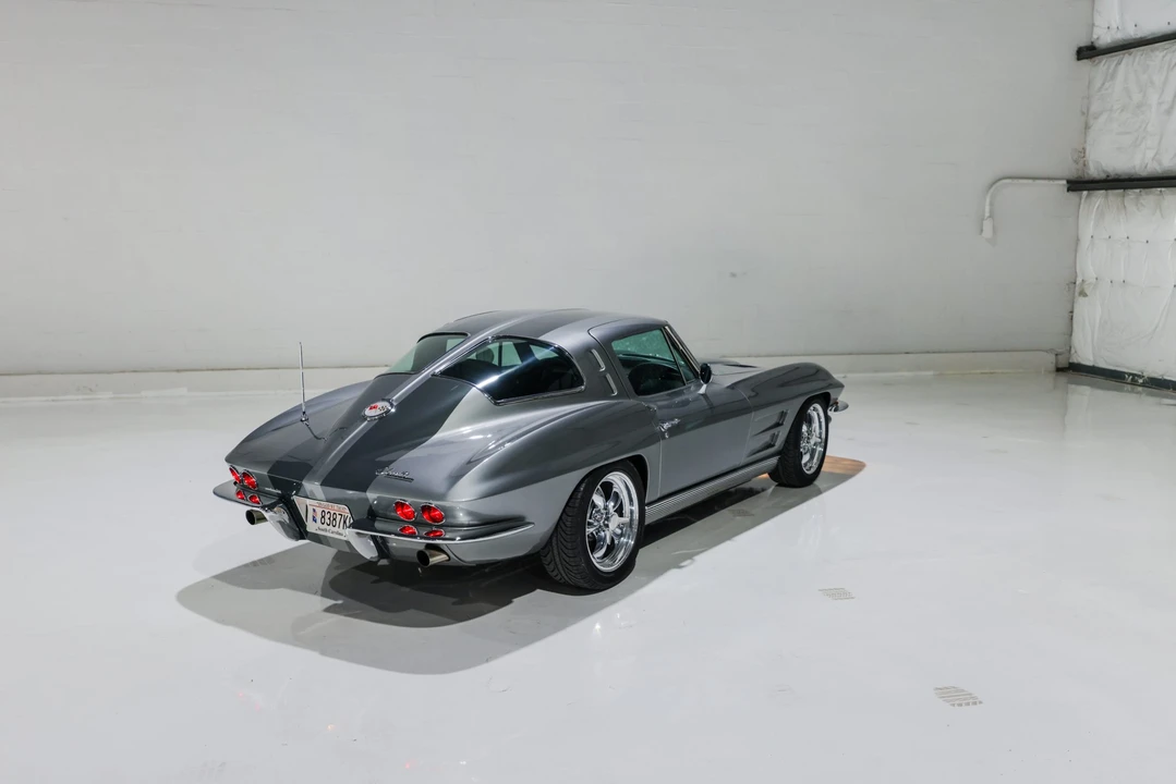 1963 Chevrolet Corvette C2 - Image 26 of 31